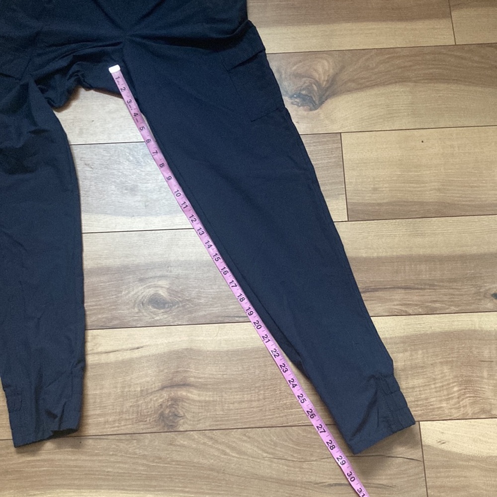 North Face Nylon Joggers. Size 2 - Picture 8 of 11